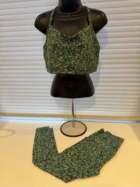 Athleta Green Floral Crop Top (L) & Salutation Stash Tights (S) 2pce Set